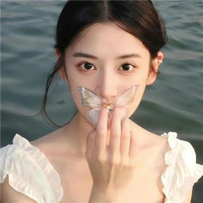 男人与婴儿